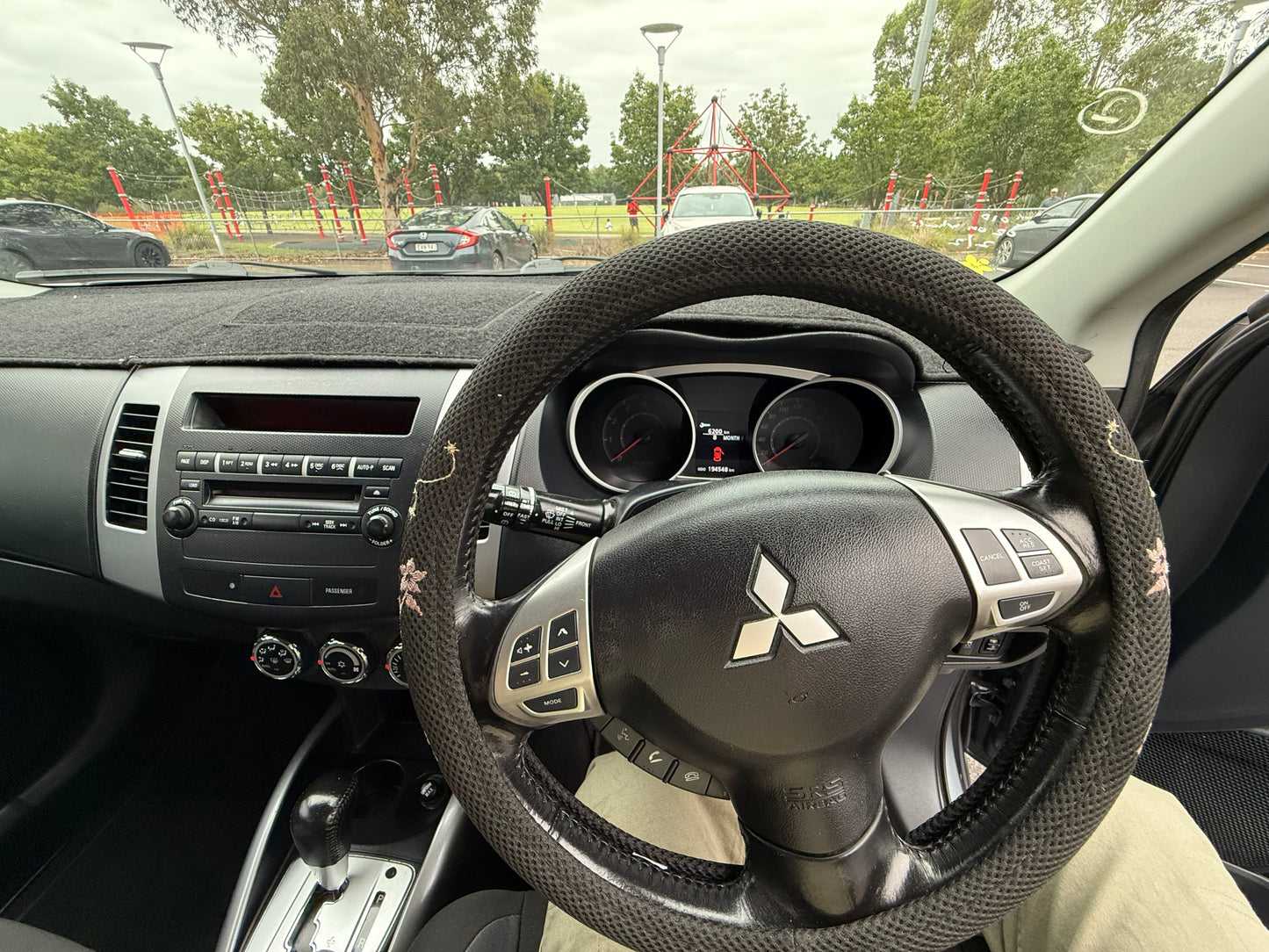 Mitsubishi Outlander 2011