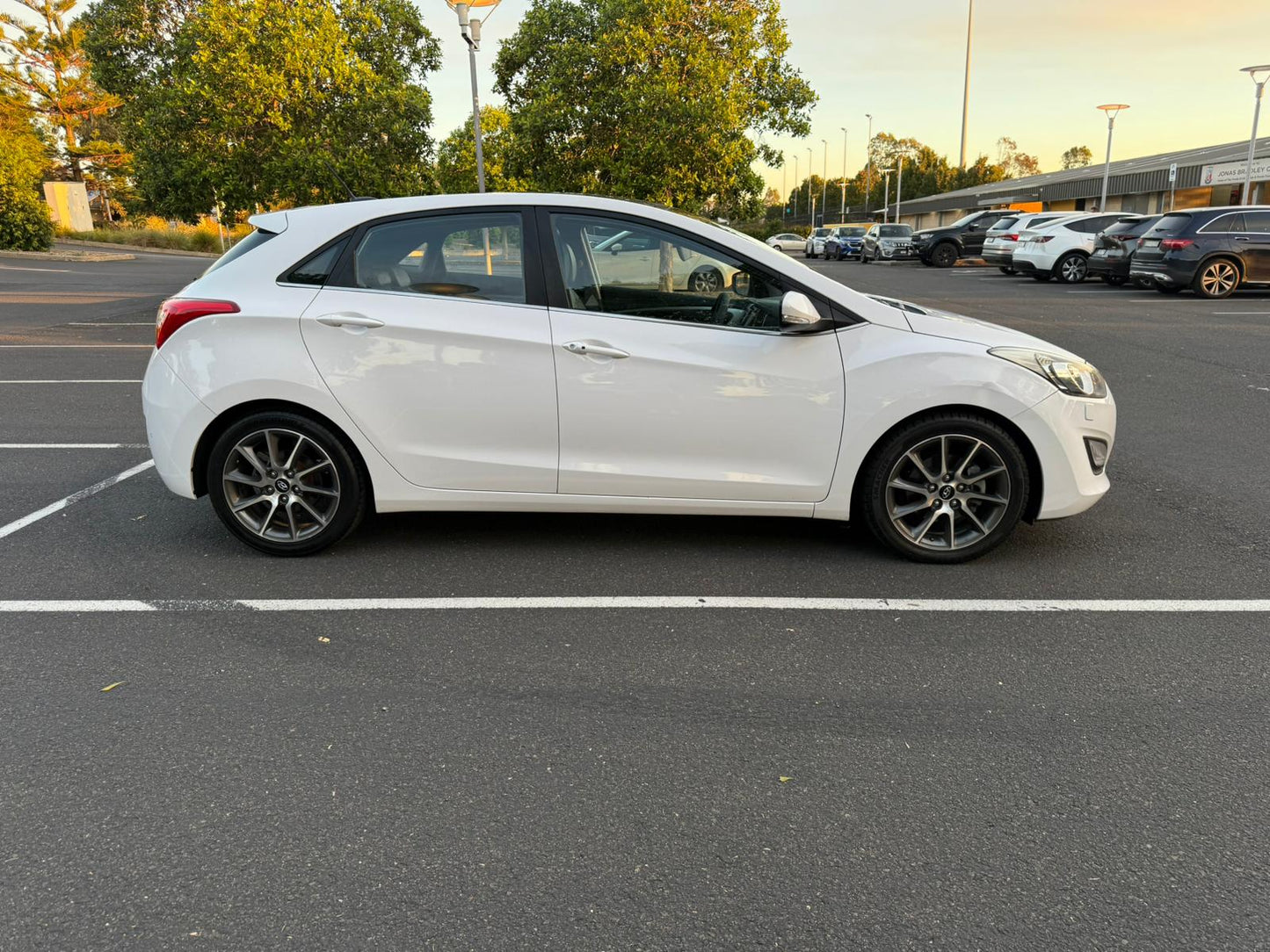 2015 Hyundai I3 Premium