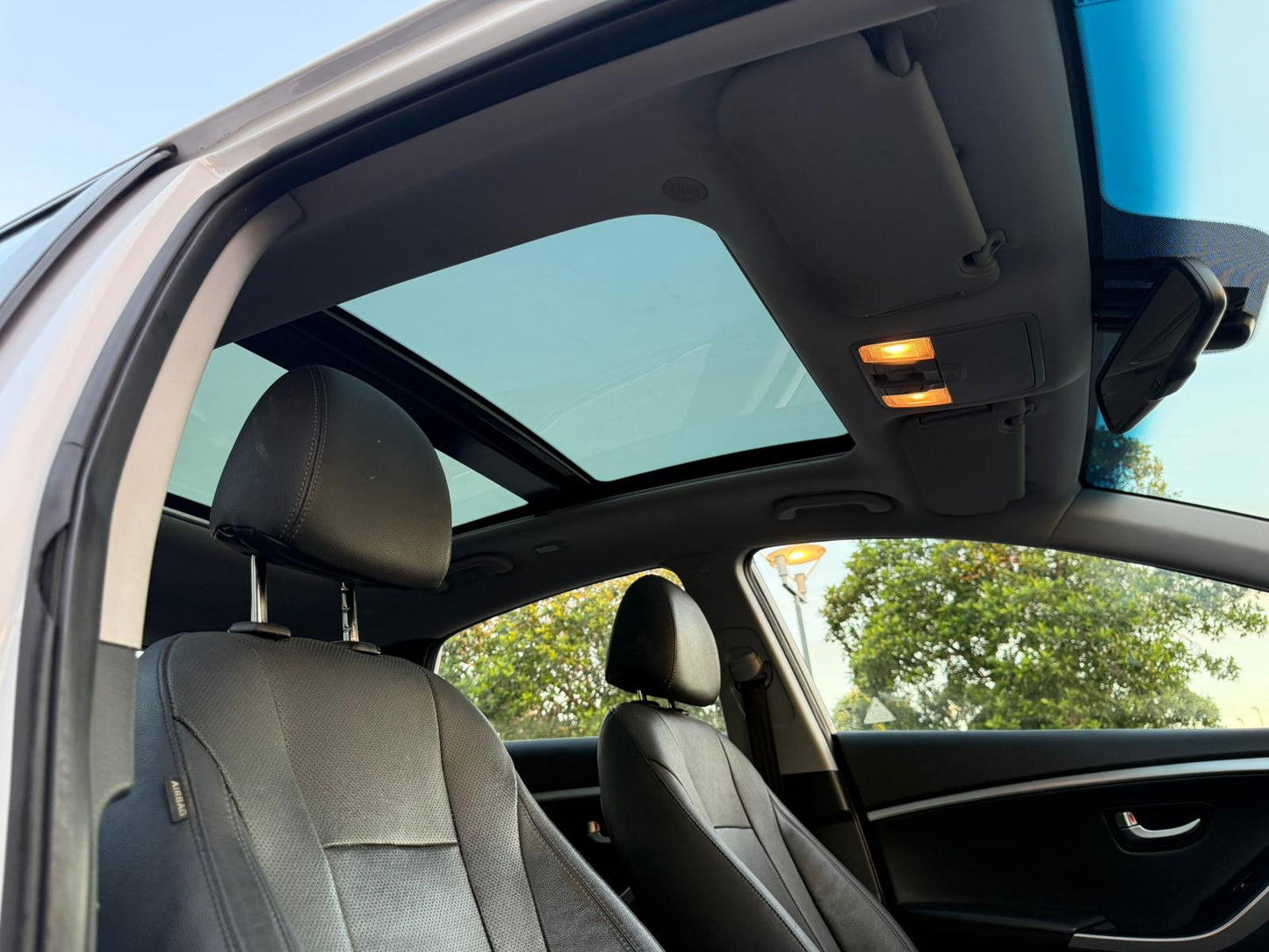 2015 Hyundai I3 Premium
