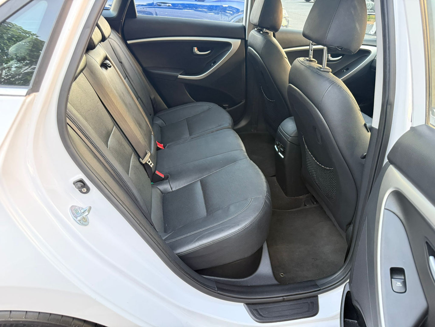 2015 Hyundai I3 Premium
